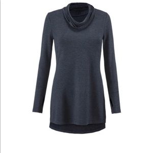 Cabi Turtle Tee Size Large EUC